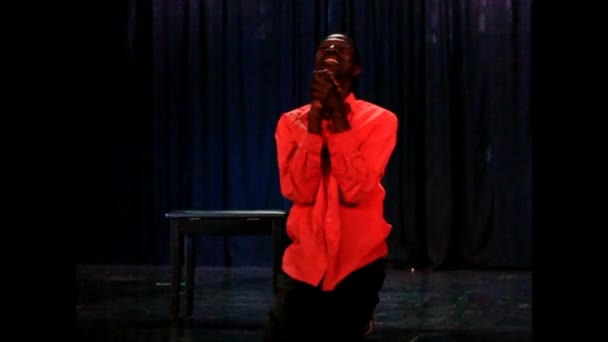 Dua Eden Afrikalı Adam Görünümü — Stok video