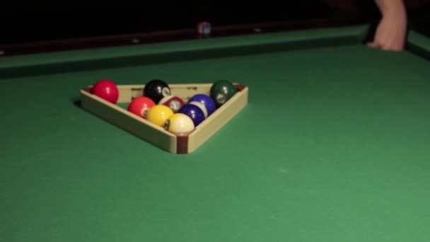 Barda Bilardo Oynuyor — Stok video