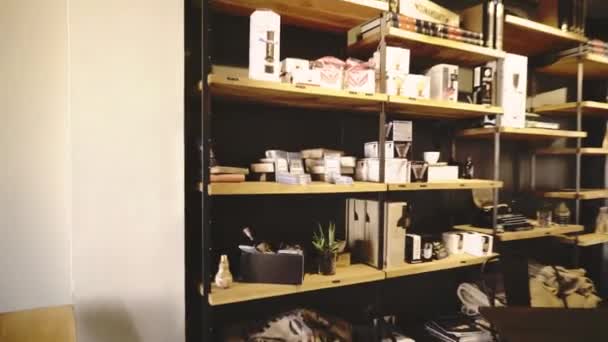 Ini Adalah Kedai Kopi Modern Yang Indah Dengan Roastery House — Stok Video