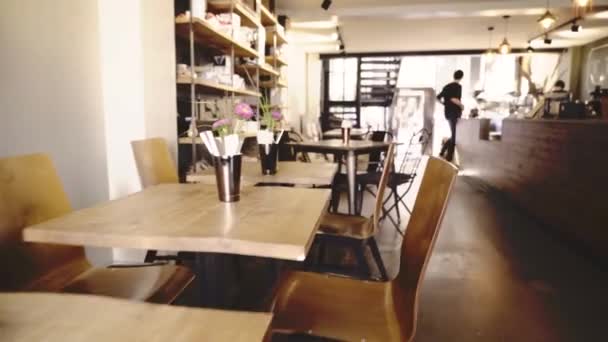 Dit Een Prachtig Modern Koffiehuis Met Een Eigen Klooster — Stockvideo