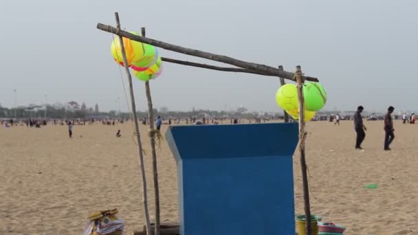 Riprese Inedite Palloncini Legati Negozio Vendita Presso Spiaggia Marina Mondi — Video Stock