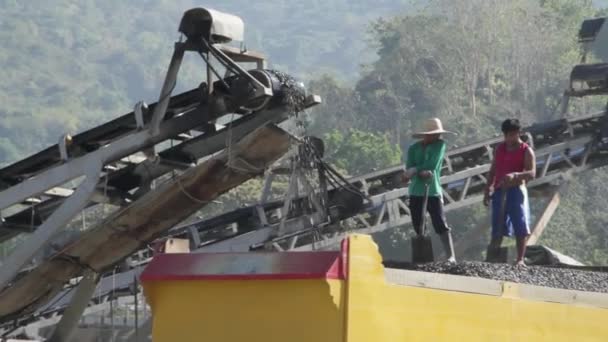 Imagens Vídeo Alta Definição Equipamento Pedreira Que Extrai Pedras Areia — Vídeo de Stock