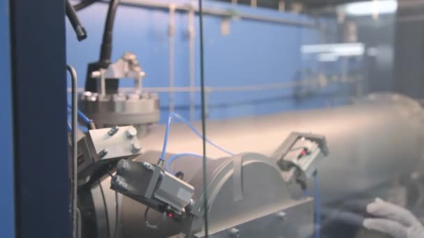 Wetenschappers Werken Een Nanofabrication Cleanroom Facility — Stockvideo