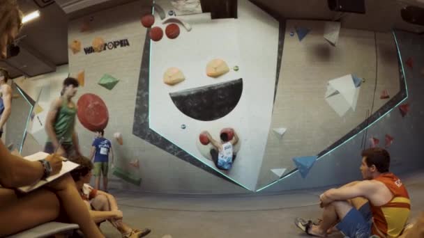 Competizione Arrampicata Bulgaria — Video Stock