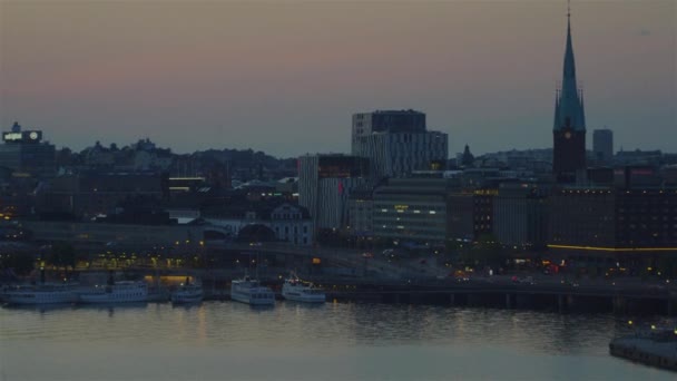 Ακτογραμμή Της Στοκχόλμης Κατά Διάρκεια Ενός Ένδοξου Ηλιοβασιλέματος — Αρχείο Βίντεο