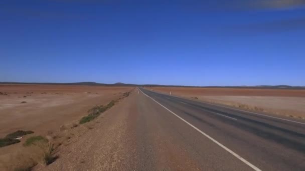 Flygbilder Motorväg Genom Den Australiska Öknen — Stockvideo