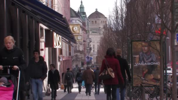 Stockholm Downtown Walking Street Rue Bondée Tourisme Suède — Video