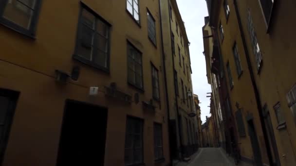 Walking Stockholm Scenic Old Town Steadicam — Stock Video