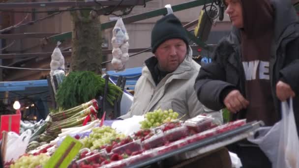 Stockholm Downtown Outdoor Market Pobliżu Konserthuset Hotorget — Wideo stockowe