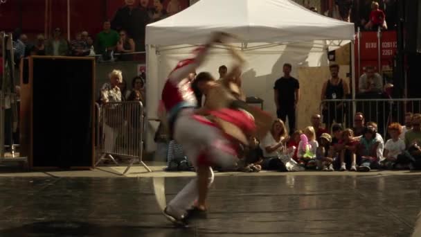 Outdoor Circus Show Stockholmi Sergels Torg Ban — Stock videók