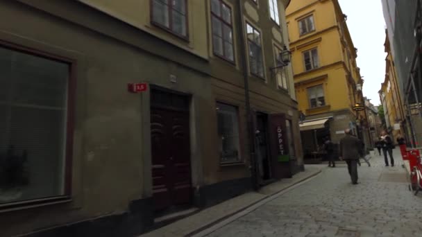 Caminhando Pela Cidade Velha Cênica Estocolmo Com Steadicam — Vídeo de Stock