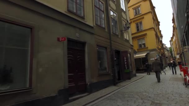 Promenade Dans Vieille Ville Pittoresque Stockholm Avec Steadicam — Video