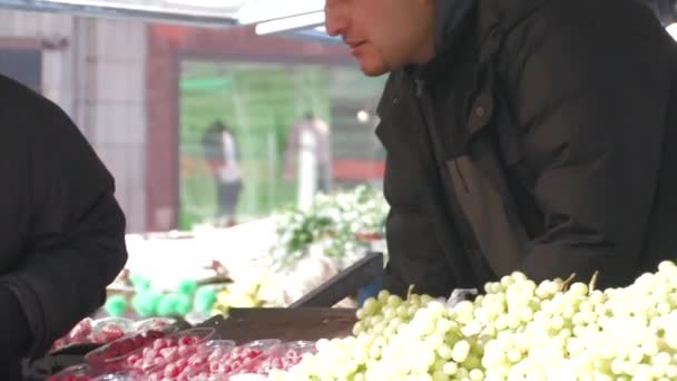 Stockholm Downtown Outdoor Market Nära Konserthuset Hotorget — Stockvideo