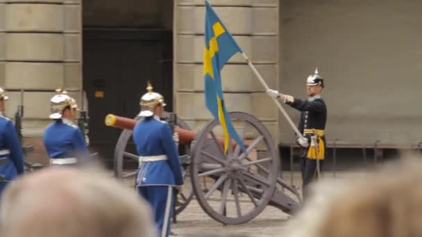 Stockholms Kungliga Slott Och Byte Garde Med Parad — Stockvideo