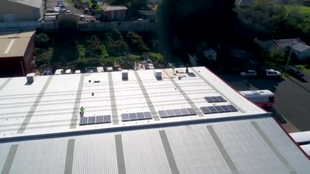 Panele Słoneczne Dachu Zamontowanym — Wideo stockowe