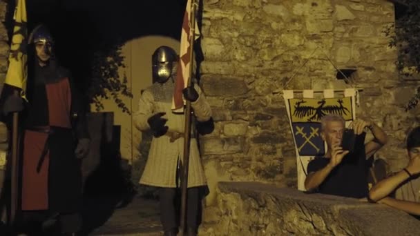 Reconstruction Historique Culture Médiévale Lierna Reine Roi Fouet Château Sur — Video