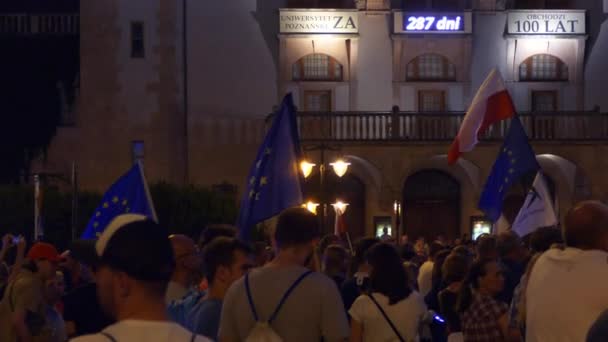 Protest Organizovaný Pozně Obranu Nejvyššího Soudu Lidé Polskými Vlajkami Vlajkami — Stock video