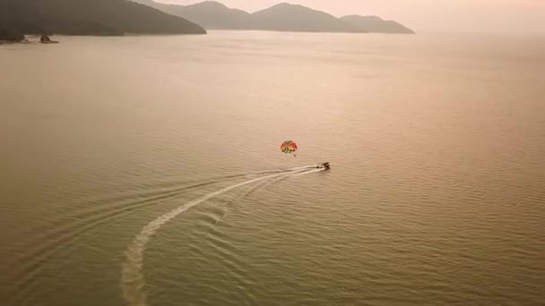 Paragliding Pobřeží Batu Feringghi Penang Malajsie Pohled Ptačí Perspektivy Dji — Stock video