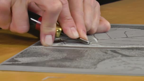 Linosnoot Maken Linoleum Met Snijmes Beitel — Stockvideo