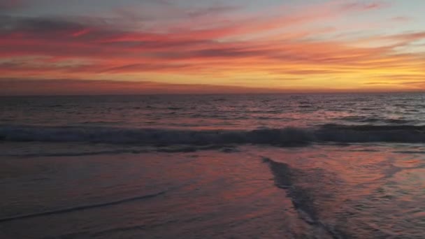 Vågor Krasch Vid Solnedgången Solnedgång Över Havet Perth Western Australia — Stockvideo