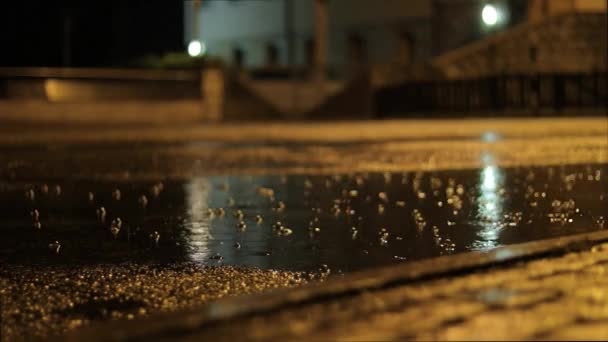 Een Regenachtige Nacht Zuid Italië Een Kruispunt Giet Regen Een — Stockvideo