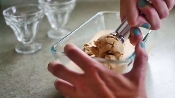 Скаутське Домашнє Морозиво — стокове відео
