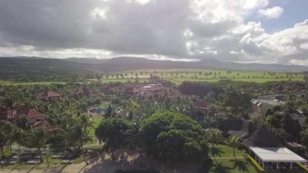 Πετώντας Πάνω Από Ένα Παραθαλάσσιο Θέρετρο Στο Νησί Μαυρίκιος — Αρχείο Βίντεο
