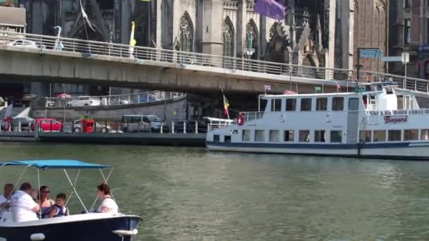 Hajóforgalom Meuse Folyón Dinant Belgium — Stock videók