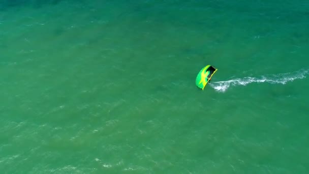 Vista Aérea Kitesurf Dar Salaam Tanzânia — Vídeo de Stock