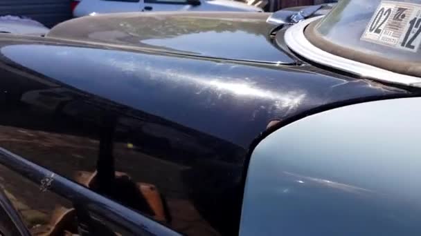 老式奔驰汽车已准备好修复 德国车库里可回收的奥尔德默奔驰 — 图库视频影像