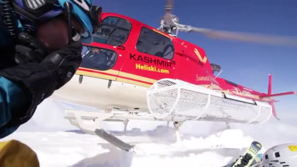 Helikopter Som Del Helikopterskidåkning Himalaya Röd Helikopter Kashmir Indien Stora — Stockvideo