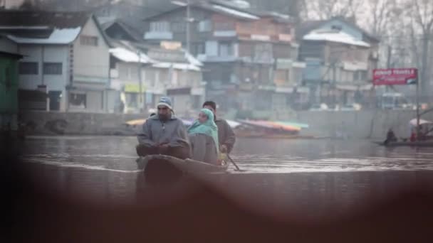 Hindistan Kaşmir Deki Dal Gölü Nden Sahneler Göldeki Tekneler Insanlar — Stok video