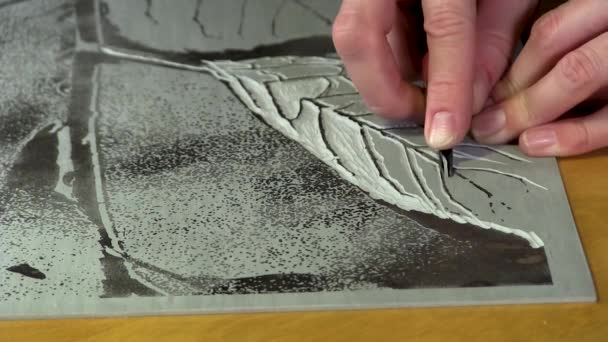 Faire Linogravure Linoléum Avec Couteau Découper Ciseau — Video