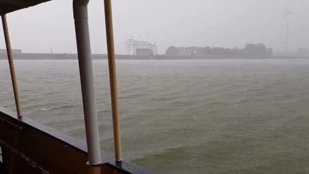 Tempo Tempestuoso Durante Viagem Barco Entre Medemblik Enkhuizen Países Baixos — Vídeo de Stock