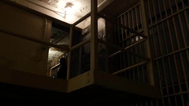 Pohled Rozpadající Staré Vězení — Stock video
