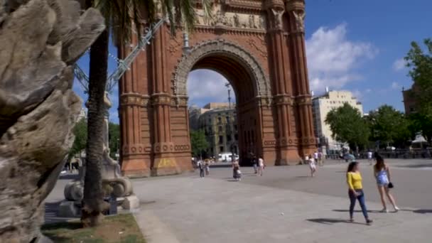 Riemukaari Barcelonassa — kuvapankkivideo