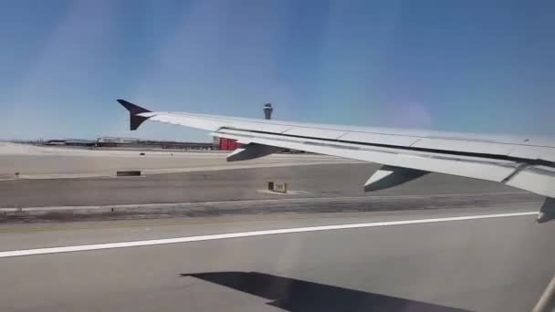 Pistten Inen Uçak Görüntüsü — Stok video