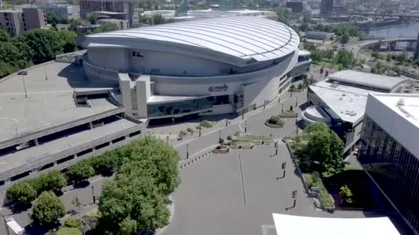 Drone Cinématographique Tourné Dessus Moda Center Centre Ville Portland Surplombant — Video