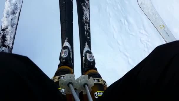 Skischoenen Een Skilift — Stockvideo