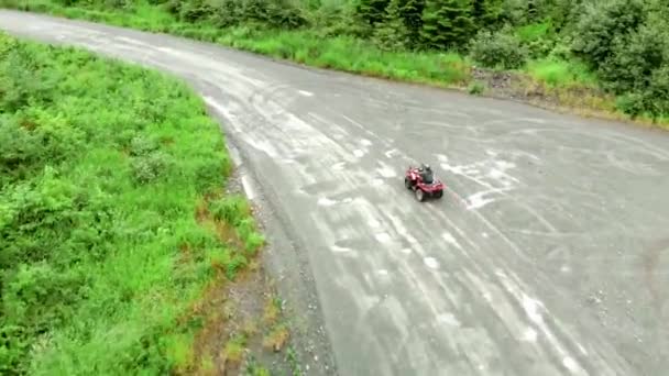 Drone Atv Disparado Rastro Nos Arredores Craig Alaska — Vídeo de Stock