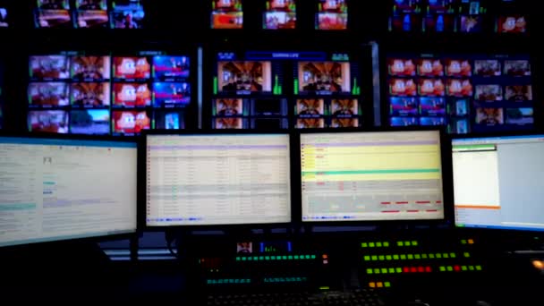 All Interno Della Grande Suite Pres Televisione Rete Sala Controllo — Video Stock