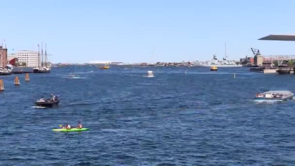Barcos Ocupados Navegando Nos Canais Copenhagen — Vídeo de Stock