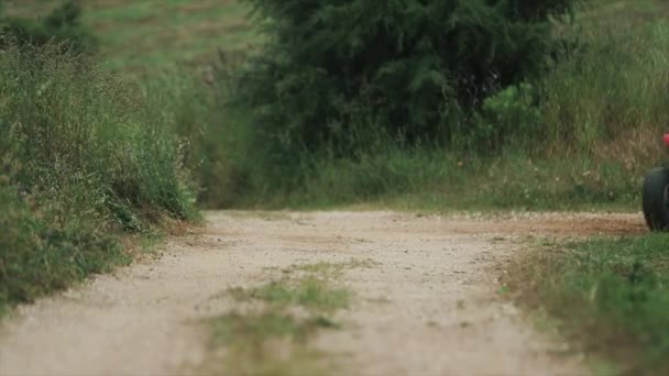 Motokros Čtyřkolka Biker Pomalém Pohybu — Stock video