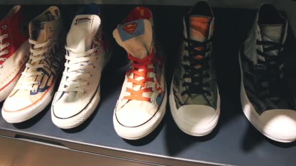 Moda Converse Shoes Close — Vídeo de Stock