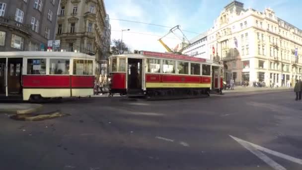 Praha Náměstí Wenzel Staré Náměstí Stará Tramvaj Projíždějící Ulicemi — Stock video