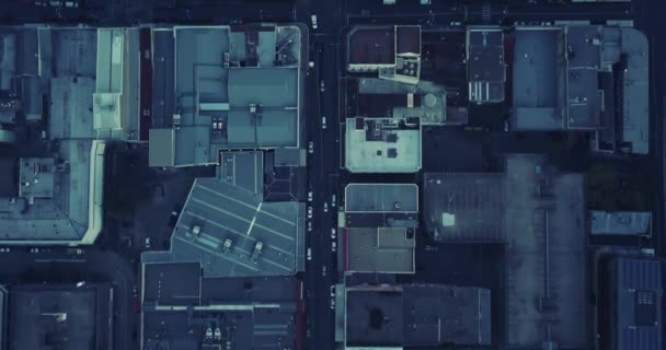 Drohne Fliegt Über Städtische Gebäude Und Städtische Umgebung — Stockvideo