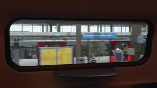 Trein Vanuit Platform — Stockvideo