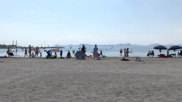 Leuke Tijd Met Het Strand Van Alcudia Palma Mallorca — Stockvideo