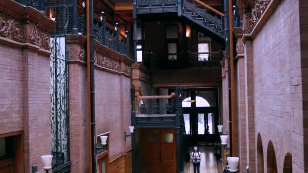Gedreht Historischen Bradbury Building Der Innenstadt Von Los Angeles — Stockvideo