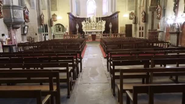 Dentro Panorámica Vertical Iglesia Francesa Hito — Vídeo de stock